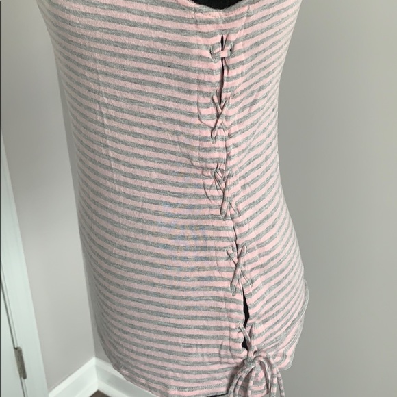 NWOT Cute sleeveless Shirt - Picture 3 of 6